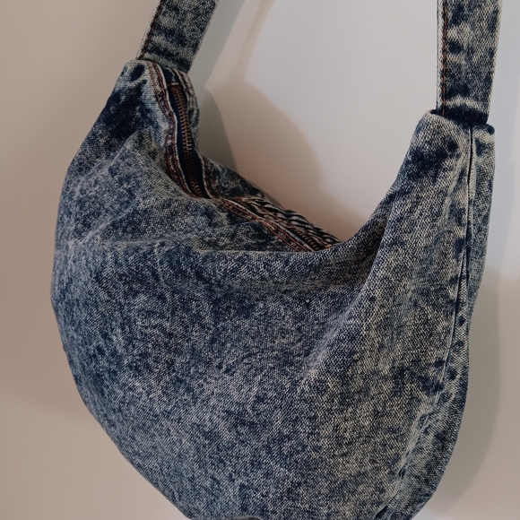 80s Acid Wash Shane Zippered Denim Bag - Picture 5 of 7